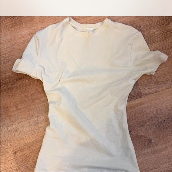 SKIMS Tops - Skims cotton jersey bone tshirt